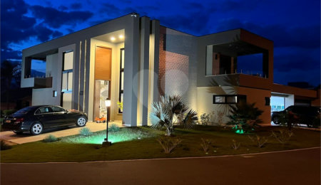 Casa à venda com 5 quartos, sendo 4 suítes,  no condomínio Terras de Mont Serrat, Salto - SP