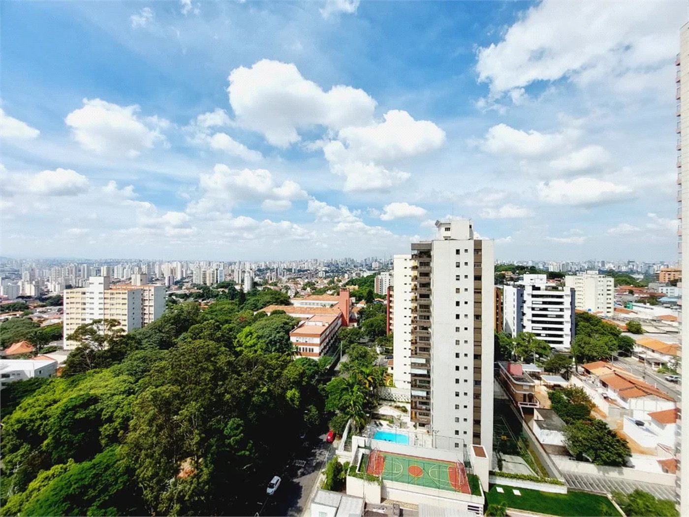 Apartamento à venda com 4 quartos, sendo 2 suítes,  em Alto da Lapa, São Paulo, SP