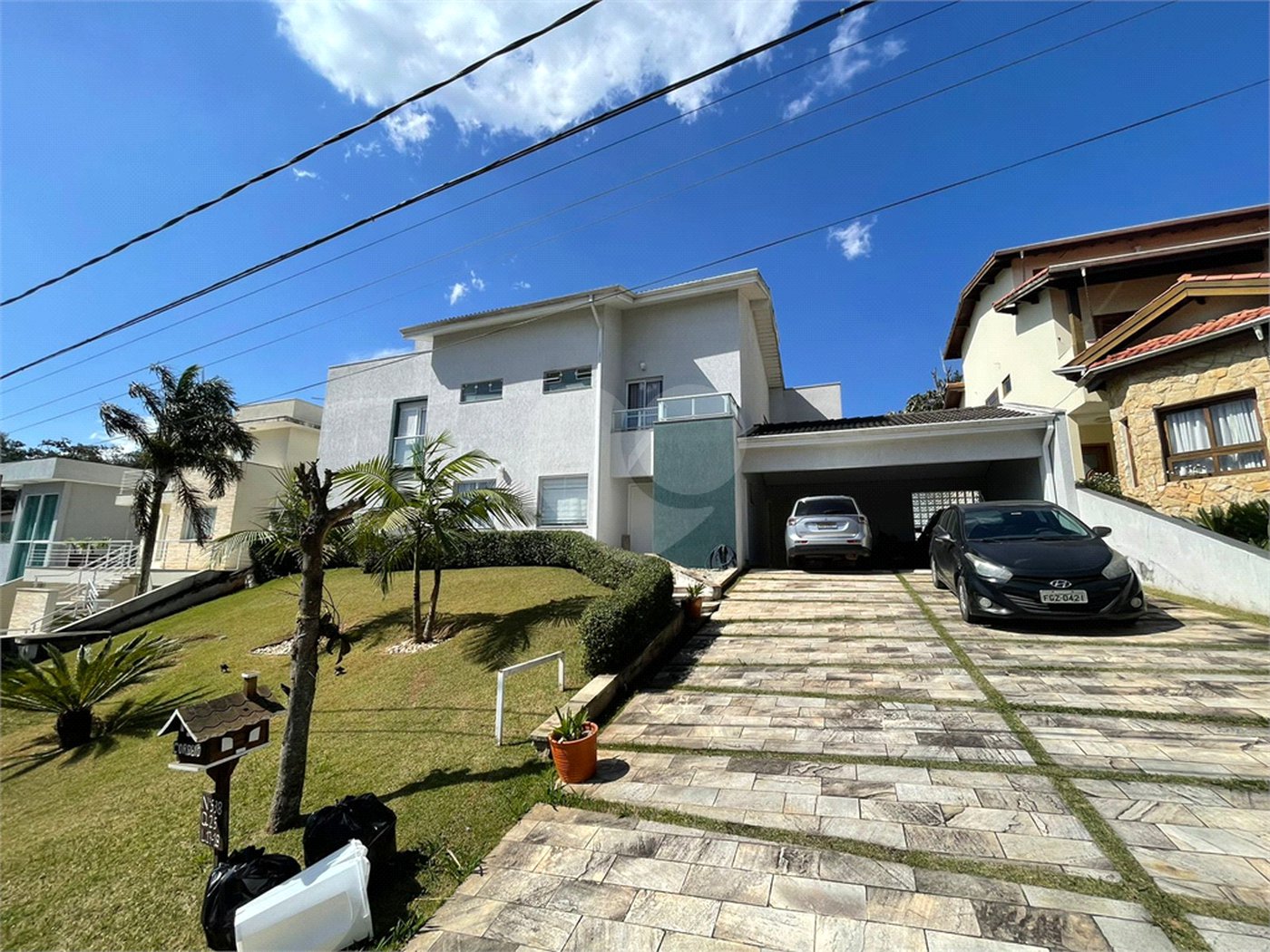 Casa à venda com 4 suítes no condomínio Aruã Lagos, Mogi das Cruzes - SP