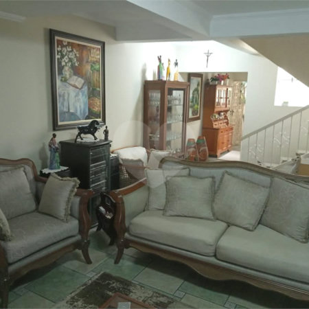 Casa à venda com 3 quartos, sendo 2 suítes, em Vila Flávio, Mogi das Cruzes, SP