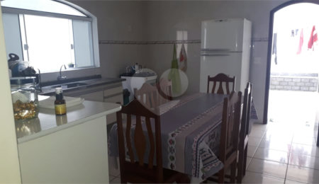Sobrado à venda com 3 quartos, sendo 1 suíte,  em Vila Caputera, Mogi das Cruzes, SP