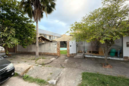 Casa à venda com 3 suítes em Portinho, Cabo Frio, RJ