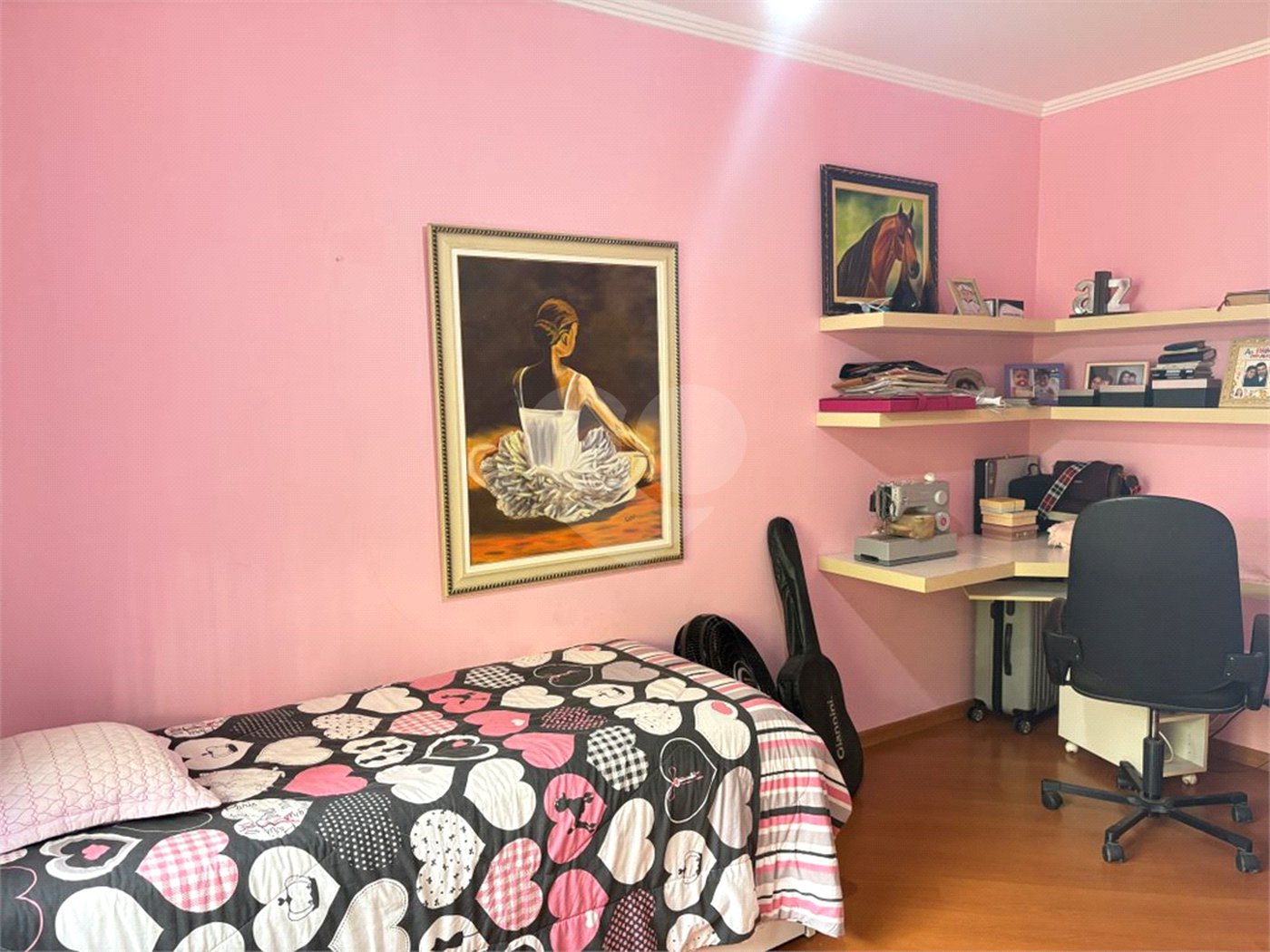 Casa à venda com 4 quartos, sendo 2 suítes,  em Vila Oliveira, Mogi das Cruzes, SP