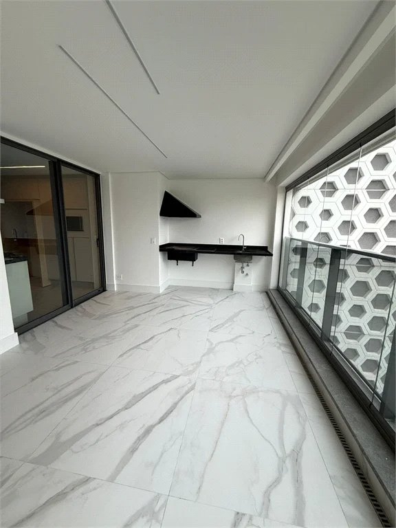 Apartamento para alugar com 4 suítes em Jardim Fonte do Morumbi, São Paulo, SP
