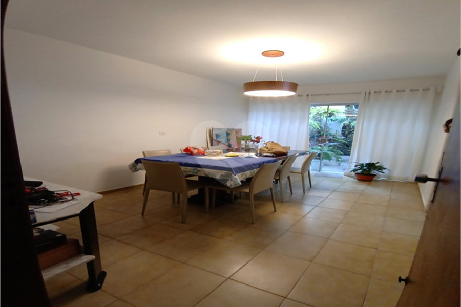 Casa à venda com 4 quartos, sendo 1 suíte, em Santana, São Paulo, SP