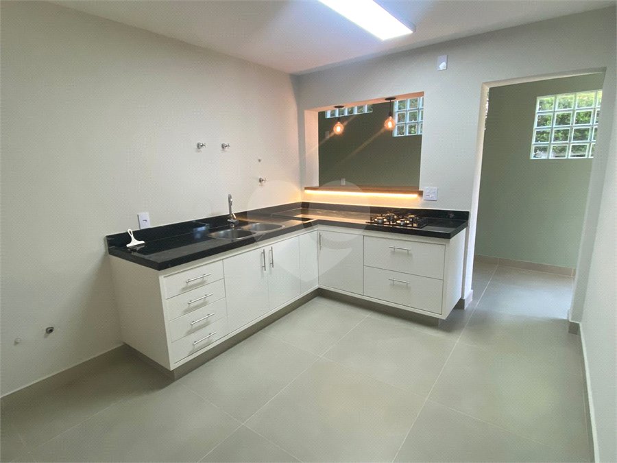 Casa à venda ou para alugar com 5 quartos, sendo 2 suítes, no condomínio Fazenda São Joaquim, Vinhedo - SP