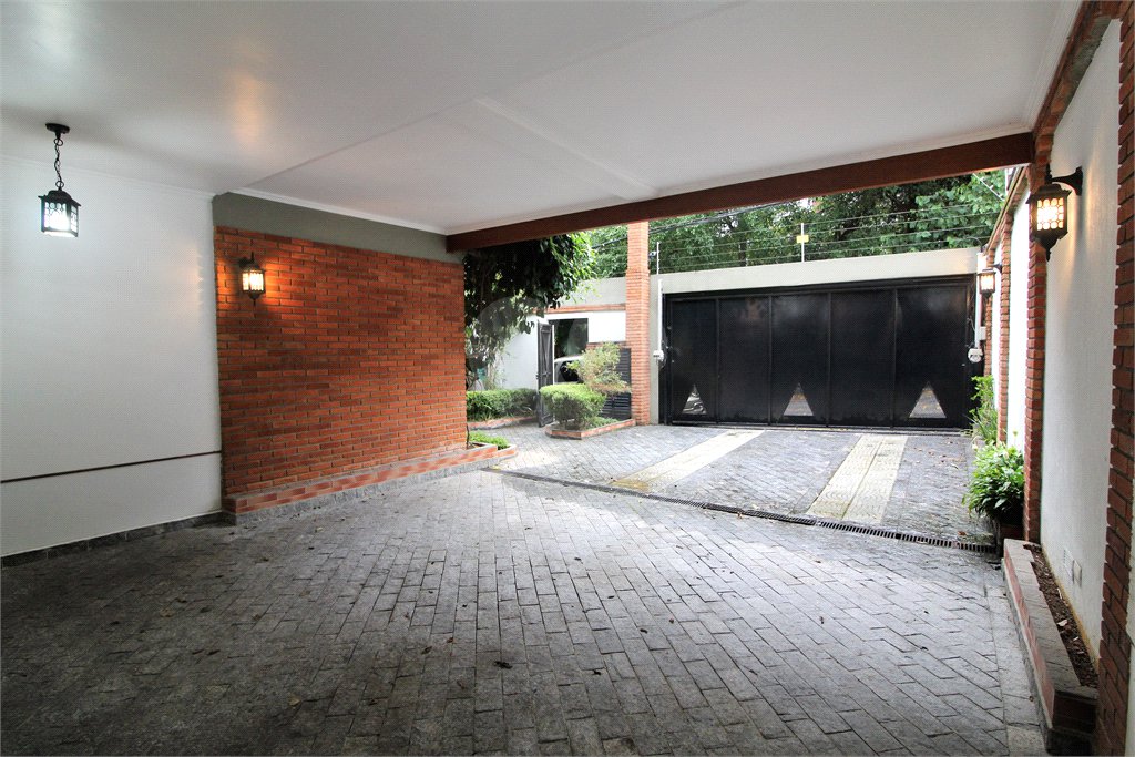 Casa à venda com 4 suítes em Real Parque, São Paulo, SP