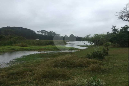 Sítio à venda com 5 quartos, sendo 4 suítes,  em Cocuera, Mogi das Cruzes, SP