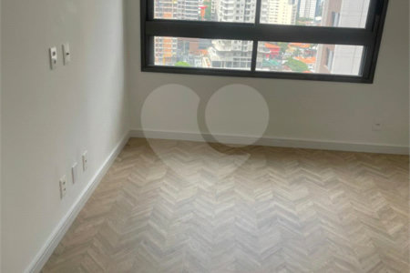 Apartamento à venda ou para alugar com 2 suítes em Jardim das Acácias, São Paulo, SP