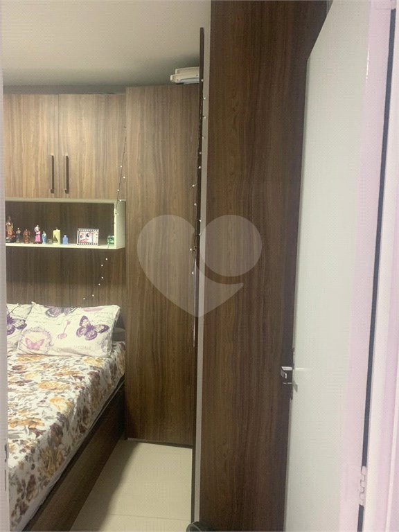 Apartamento à venda com 2 quartos em Jardim Itamarati, Poá, SP