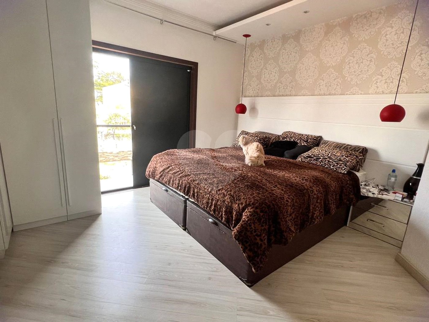 Sobrado à venda com 3 quartos, sendo 1 suíte,  em Jardim Modelo, Suzano, SP