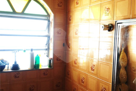 Sobrado à venda com 4 quartos, sendo 1 suíte,  em Vila Gomes, São Paulo, SP