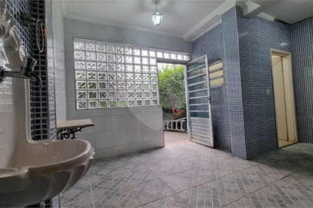 Sobrado à venda com 4 quartos em Vila Dom Pedro II, São Paulo, SP