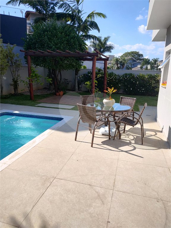 Casa à venda com 3 suítes no condomínio Reserva dos Vinhedos, Louveira - SP