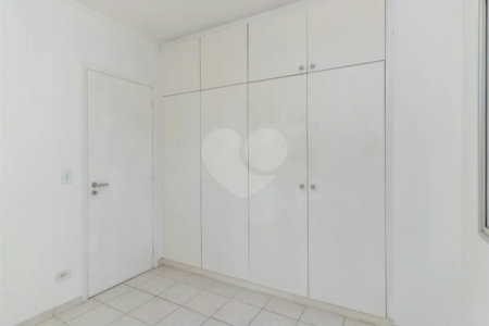 Apartamento à venda com 3 quartos em Moema, São Paulo, SP