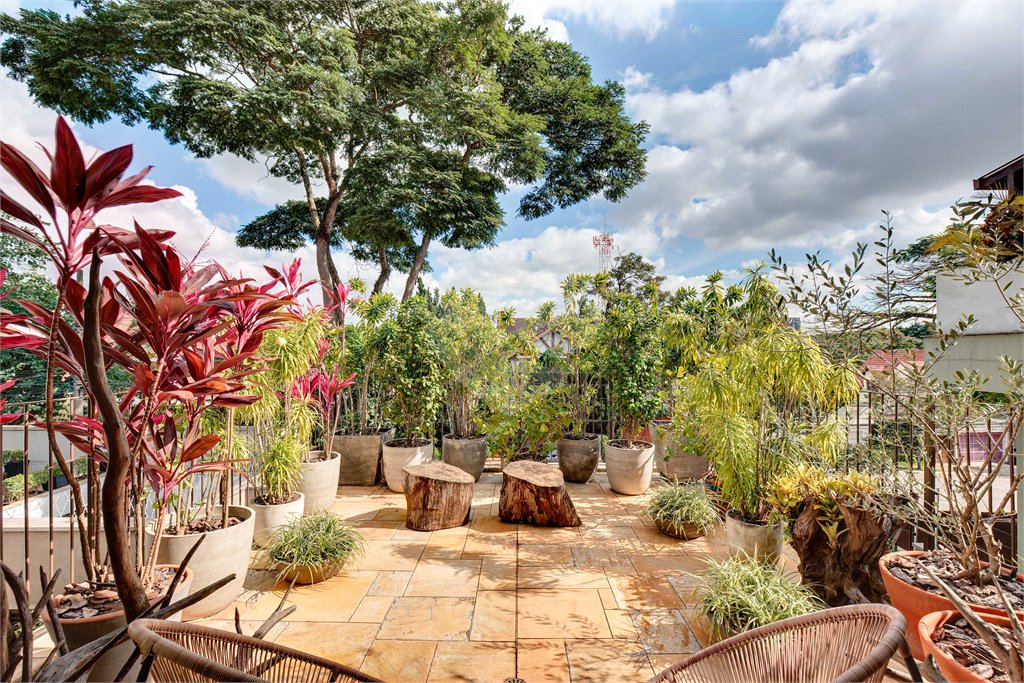 Casa à venda com 3 suítes em Alto da Boa Vista, São Paulo, SP