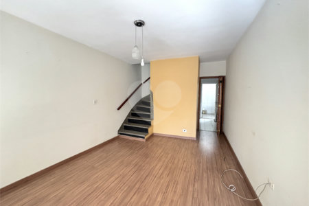 Sobrado à venda com 3 quartos em Vila Mazzei, São Paulo, SP