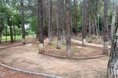 Casa à venda com 3 quartos, sendo 1 suíte, em Condomínio Flamboyant-b, Atibaia, SP