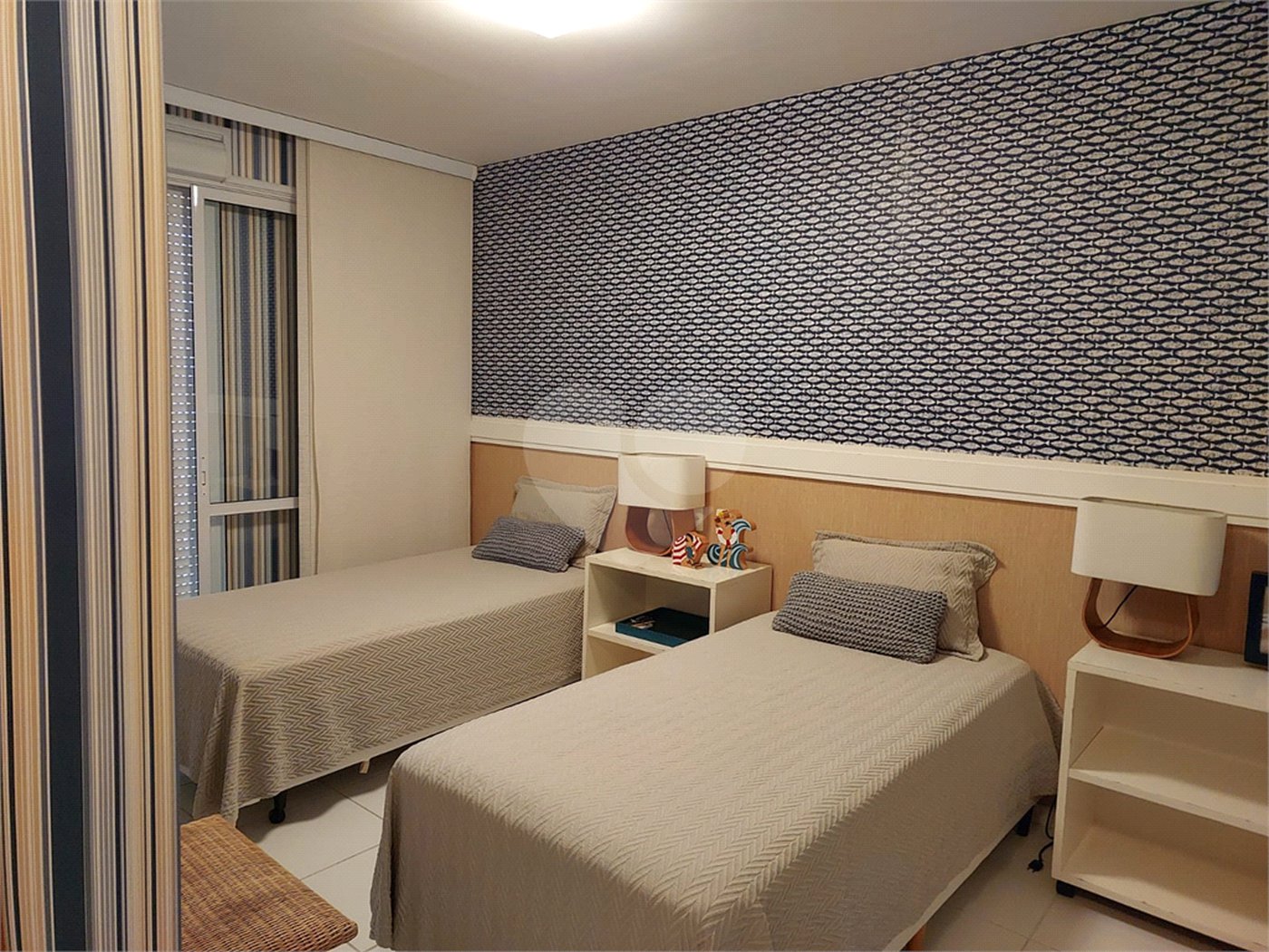 Apartamento à venda com 3 suítes em Itaguá, Ubatuba, SP
