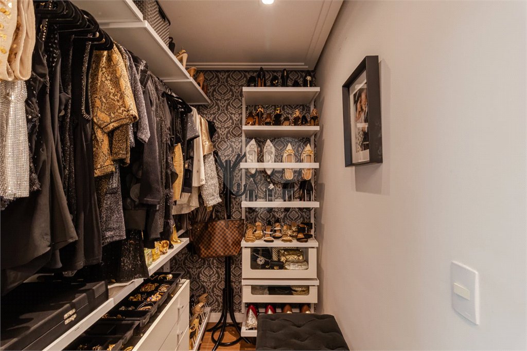 APARTAMENTO IPIRANGA COM 4 SUÍTES E 3 VAGAS - REFORMADO!