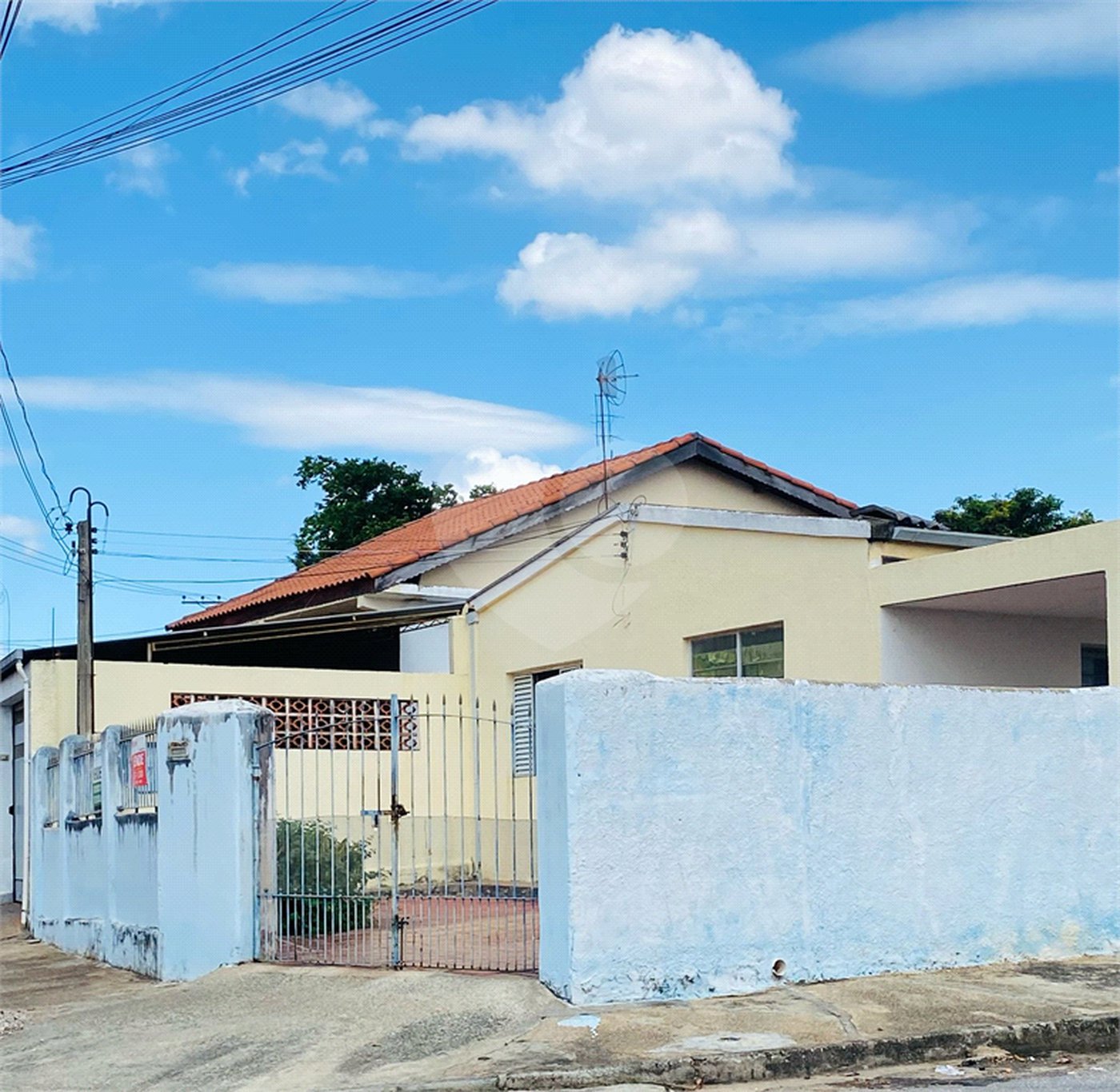 Casa à venda com 2 quartos, sendo 1 suíte, em Jardim Hungares, Sorocaba, SP