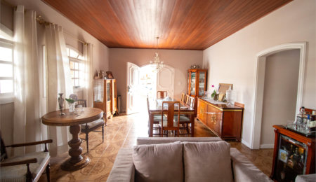 Casa à venda com 3 quartos, sendo 1 suíte,  em Jardim Bandeirantes, São Roque, SP