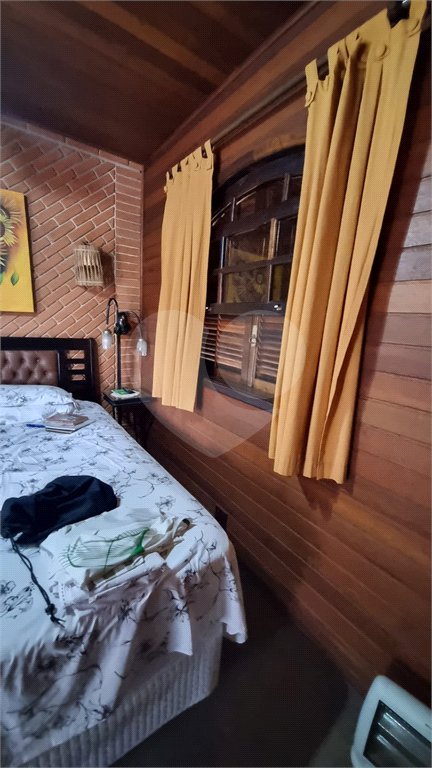 Casa à venda com 4 quartos, sendo 2 suítes, no condomínio Aruã Eco Park, Mogi das Cruzes - SP
