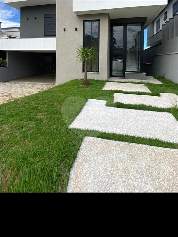 Casa à venda com 3 suítes no condomínio Parque das Camélias, Jundiaí - SP