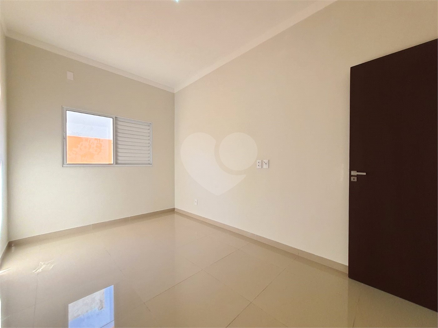 Casa à venda com 3 quartos, sendo 1 suíte,  no condomínio Residencial Reserva das Paineiras, Itapetininga - SP