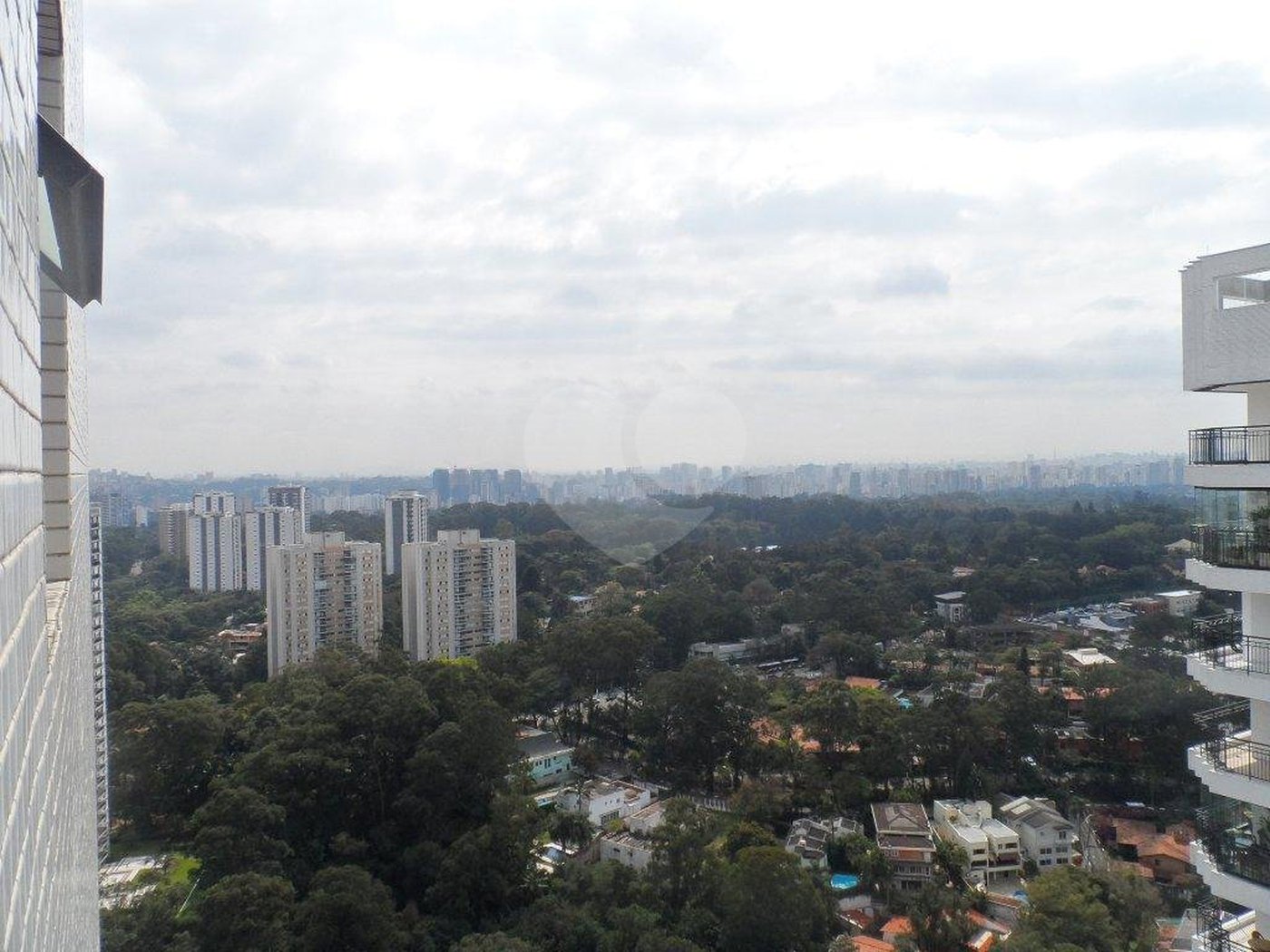 Cobertura à venda com 6 suítes em Jardim Marajoara, São Paulo, SP