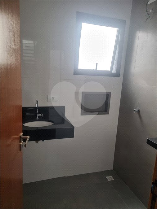 Sobrado à venda com 3 quartos, sendo 1 suíte, em Vila São Paulo, São Paulo, SP