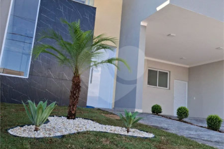 Casa à venda com 3 quartos, sendo 1 suíte, no condomínio Costa das Areias, Salto - SP