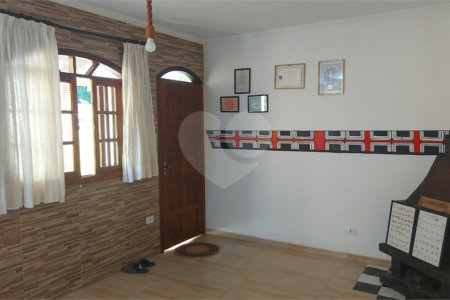 Casa à venda com 3 quartos, sendo 1 suíte,  em Água Espraiada (caucaia do Alto), Cotia, SP