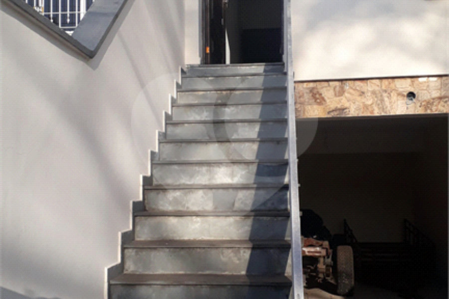 Sobrado à venda com 4 quartos, sendo 1 suíte, em Imirim, São Paulo, SP