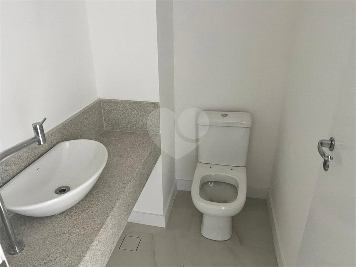 Apartamento à venda com 2 suítes em Parque Campolim, Sorocaba, SP