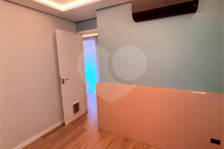 Apartamento à venda com 3 quartos, sendo 1 suíte,  em Jardim Oswaldo Cruz, São José dos Campos, SP