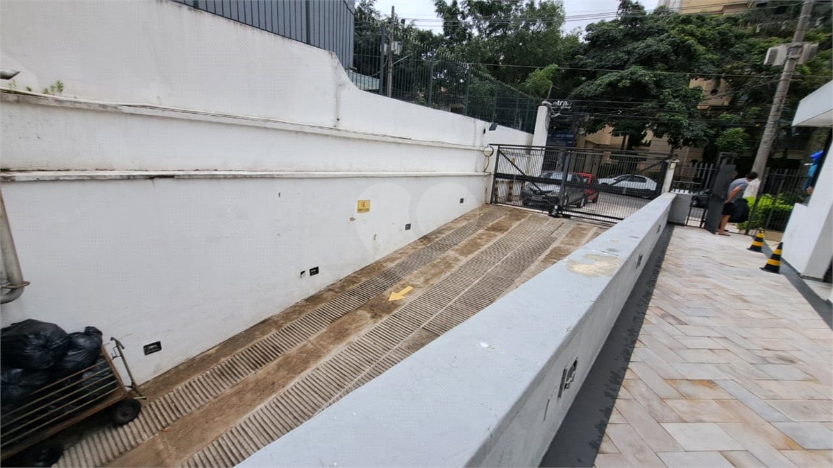 Apartamento à venda com 3 quartos, sendo 1 suíte, em Vila Mariana, São Paulo, SP