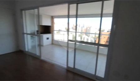 Apartamento à venda com 3 quartos, sendo 1 suíte,  em Morumbi, São Paulo, SP