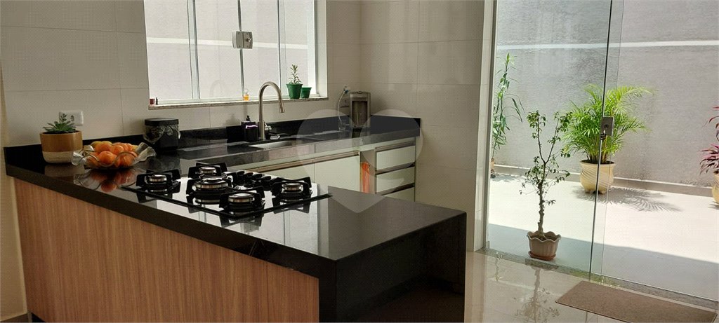 Casa à venda com 3 quartos, sendo 1 suíte,  em Vila Galvão, Guarulhos, SP