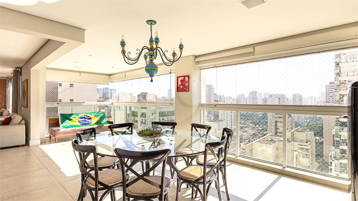 Apartamento à venda com 3 suítes em Vila Olímpia, São Paulo, SP