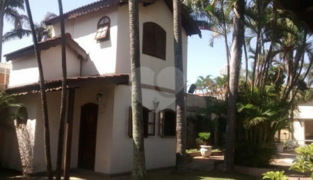 Casa à venda com 4 quartos, sendo 2 suítes, em Brooklin Velho, São Paulo, SP