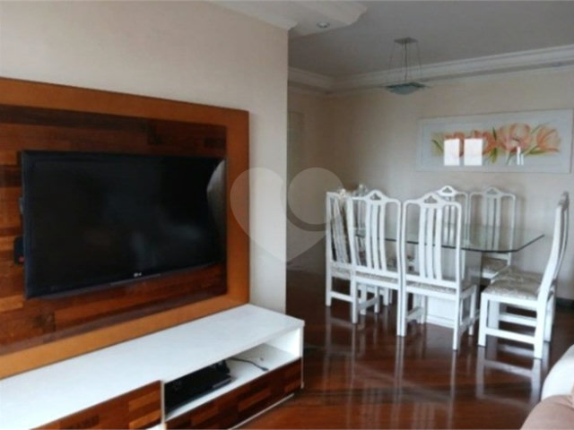 Apartamento à venda com 3 quartos, sendo 1 suíte,  em Mooca, São Paulo, SP