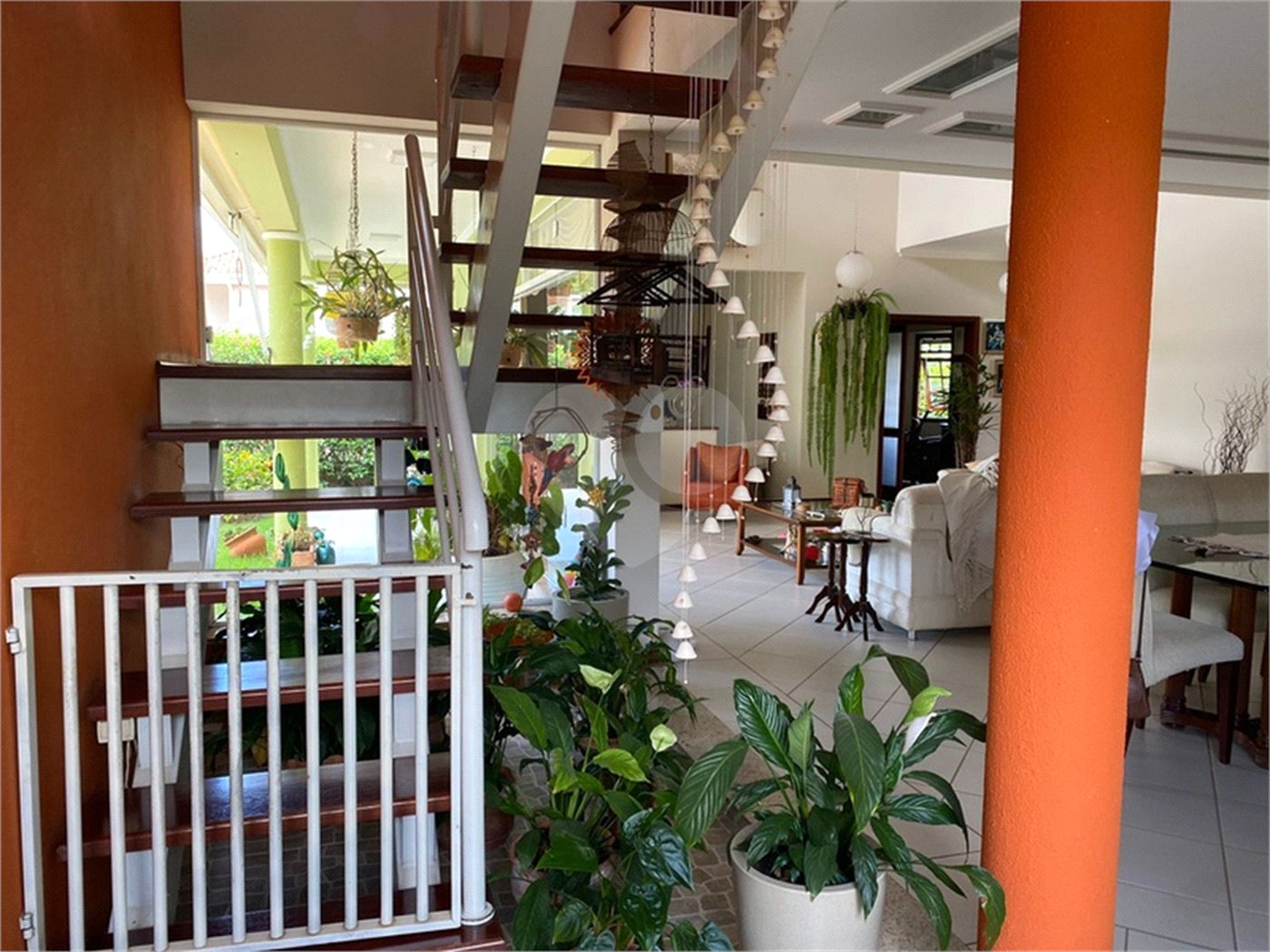 Casa à venda com 4 suítes no condomínio Portal do Sabiá, Araçoiaba da Serra - SP