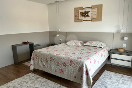 Casa à venda com 5 quartos, sendo 4 suítes, no condomínio Terras de Mont Serrat, Salto - SP