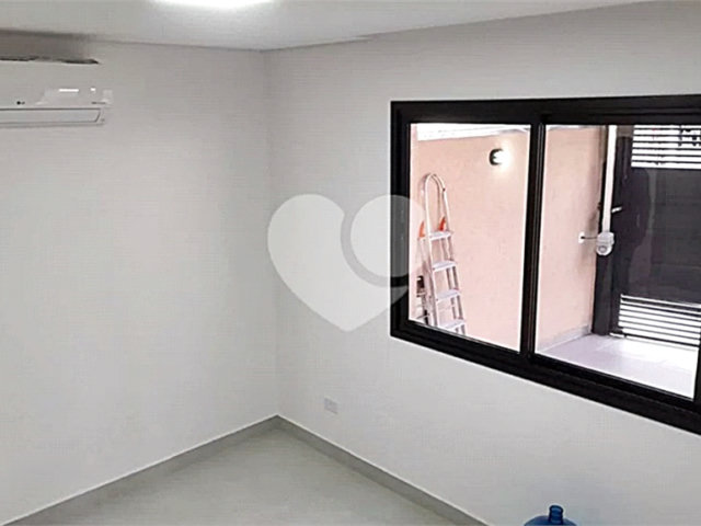 Sobrado à venda com 2 quartos em Santana, São Paulo, SP