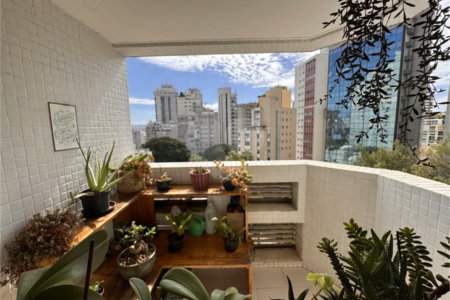 Higienópolis: Apartamento de 350 m2, 4 suítes, 5 vagas.