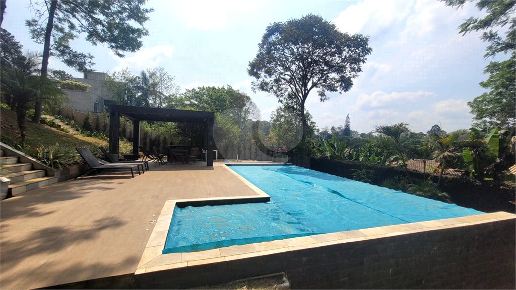 Casa à venda ou para alugar com 4 quartos, sendo 2 suítes, no condomínio Cantareira, Mairiporã - SP