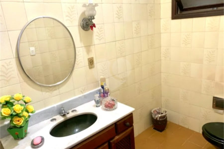 Casa à venda com 4 quartos, sendo 1 suíte, em Grajaú, Rio de Janeiro, RJ