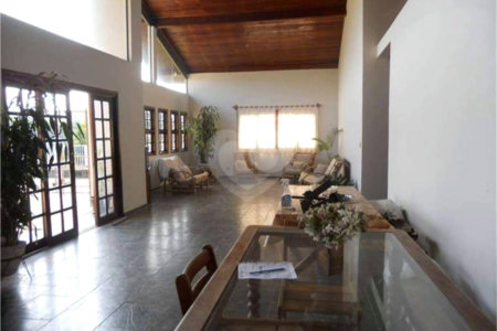 Casa à venda com 5 quartos, sendo 1 suíte,  no condomínio Chacaras do Lago, Vinhedo - SP