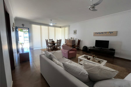 Casa à venda com 4 quartos, sendo 2 suítes,  em Vila São Gonçalo, Itapetininga, SP